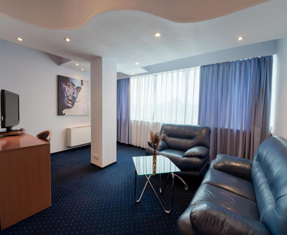 Hotel Excelsior Тимишоара Екстериор снимка