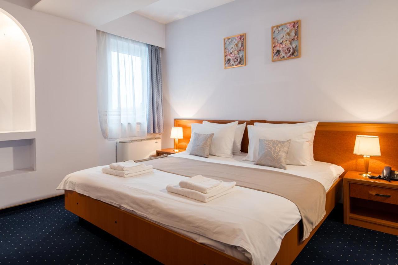 Hotel Excelsior Тимишоара Екстериор снимка