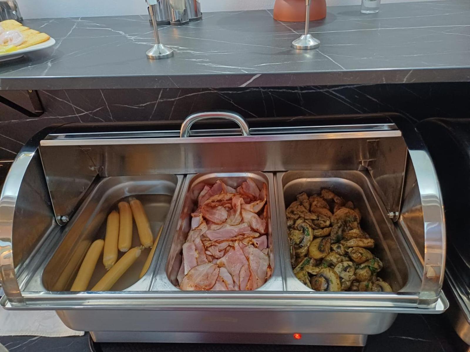 Hotel Excelsior Тимишоара Екстериор снимка