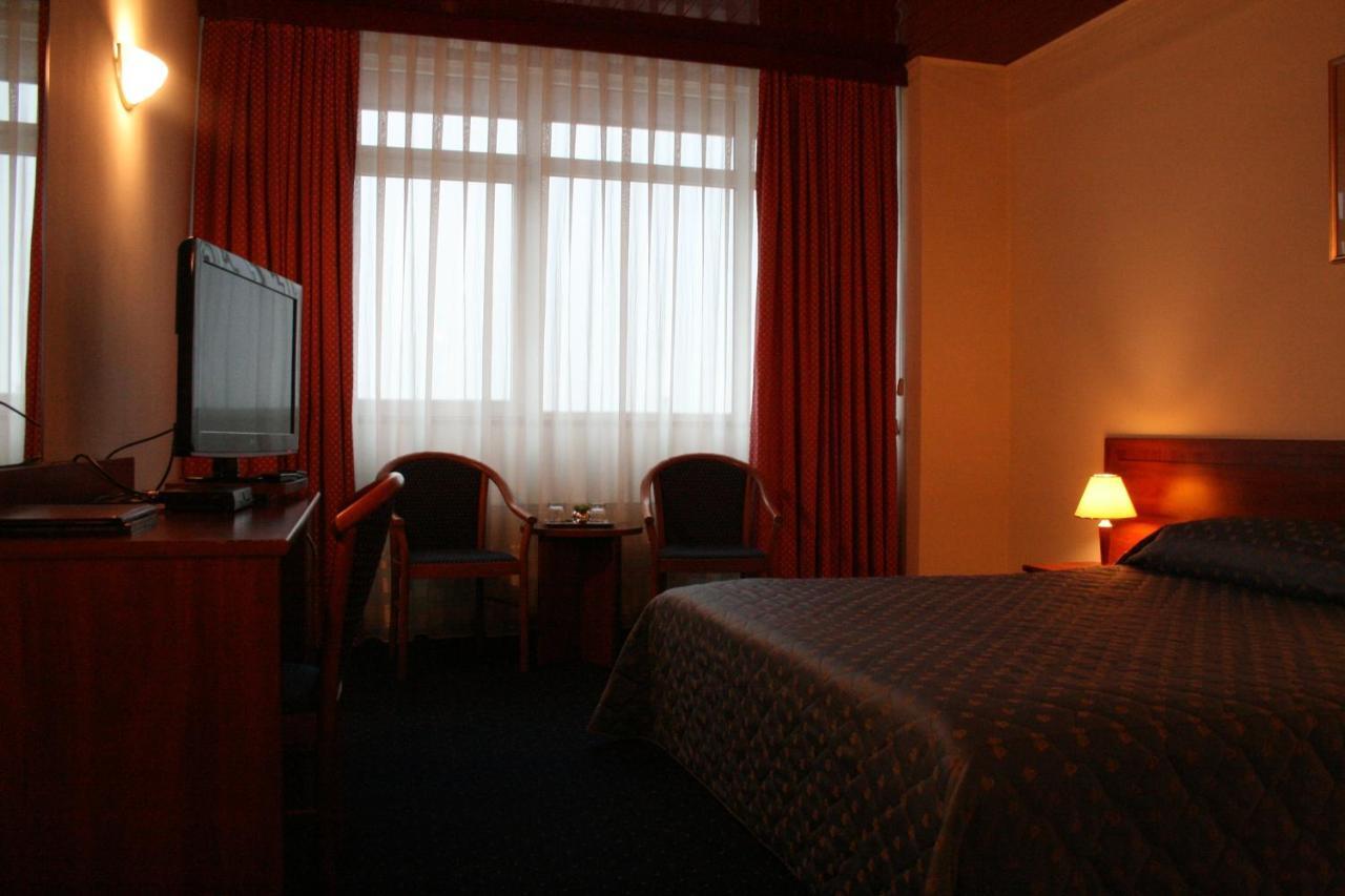 Hotel Excelsior Тимишоара Екстериор снимка